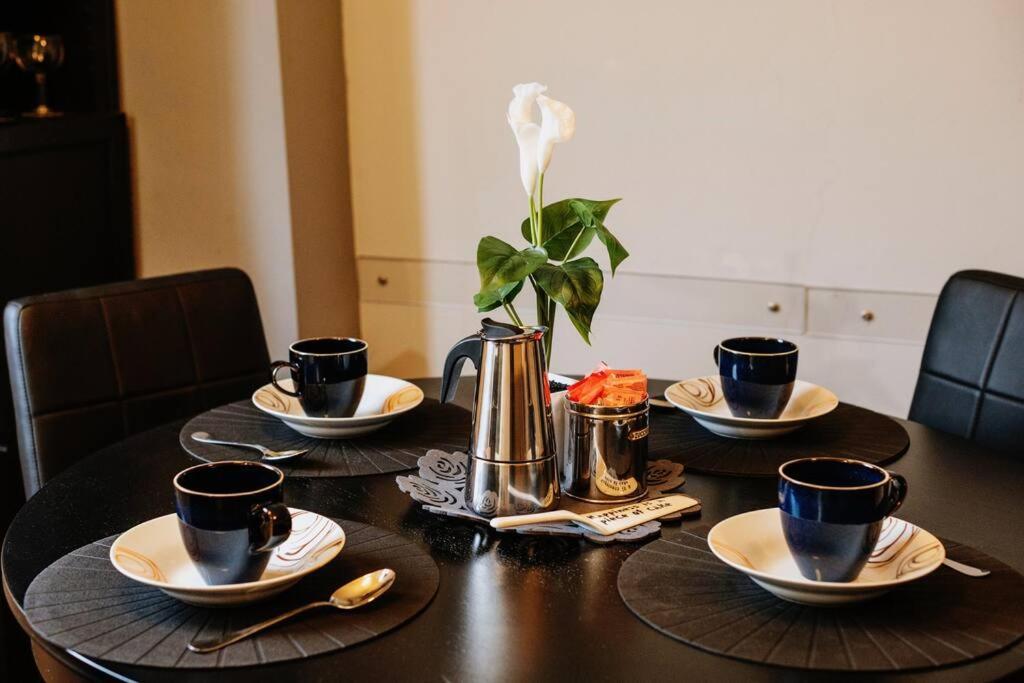 The Attico Chic Urban Free Parking Apartment Bologna Bagian luar foto