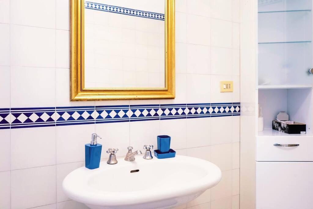 The Attico Chic Urban Free Parking Apartment Bologna Bagian luar foto